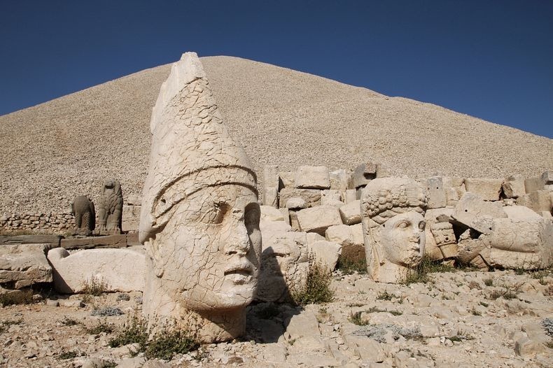 mount-nemrut-6