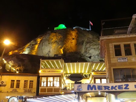 38. Centru Urgup - noaptea.JPG