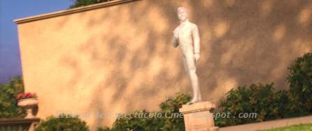 big-hero-6-20.5_055.50-Hans_statue.png