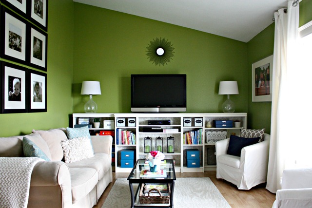[IHeartLivingRoom3.jpg]