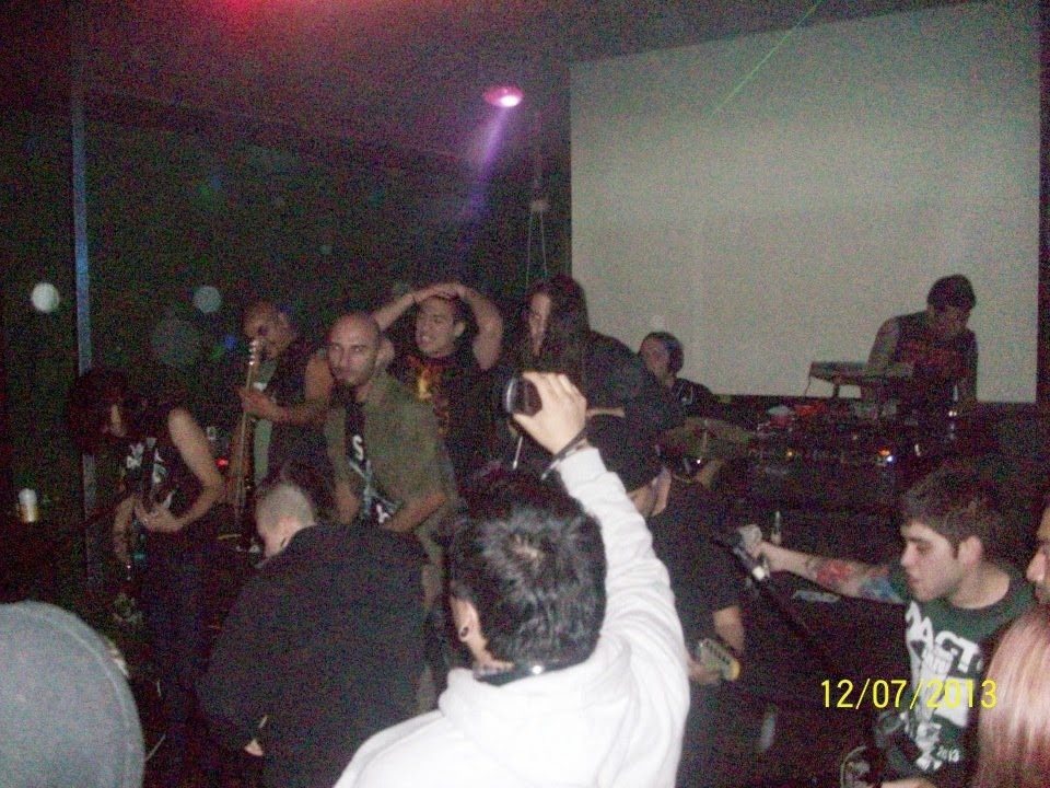 [150931_10201542620469836_1843628690_n%255B4%255D.jpg]