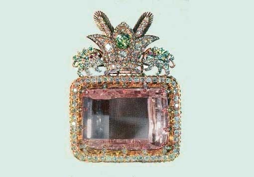 [darya-e_noor_diamond_of_ira-8606667%255B4%255D.jpg]