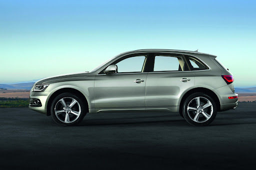 2013-Audi-Q5-04.jpg