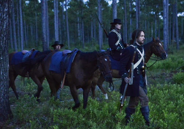 SLEEPY HOLLOW: A Revolutionary-era Ichabod Crane (Tom Mison, R) is resurrected and awakes in present day Sleepy Hollow, in the"Blood Moon" episode of SLEEPY HOLLOW airing Monday, Sept. 23 (9:00-10:00 PM ET/PT) on FOX. ©2013 Fox Broadcasting Co. CR: Brownie Harris/FOX