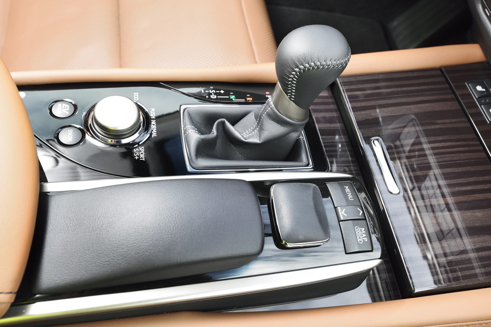 [Lexus-GS-300h-45%255B2%255D.jpg]