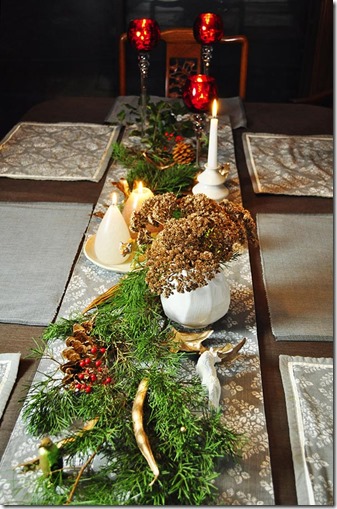 simple and natural Christmas table