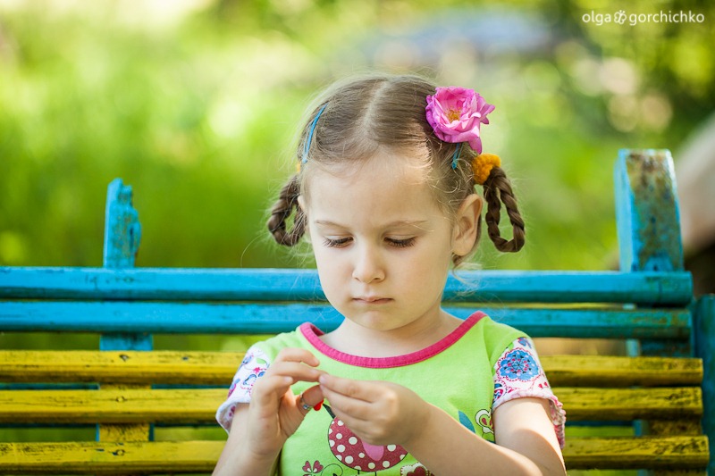 Летние фотографии Машеньки на даче_08