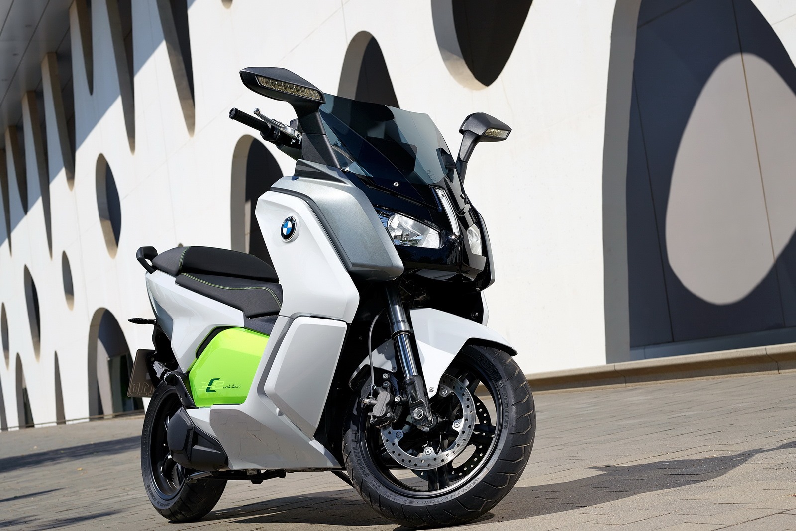 [BMW-Electric-Scooter-36%255B2%255D.jpg]