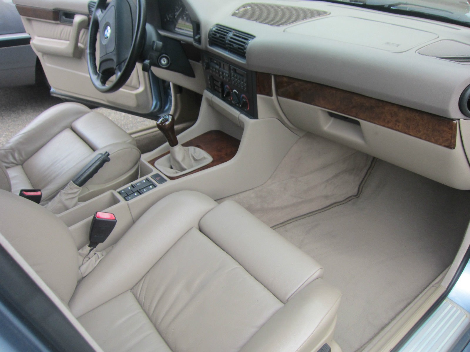[1995-BMW-540i-10Manual%255B5%255D.jpg]