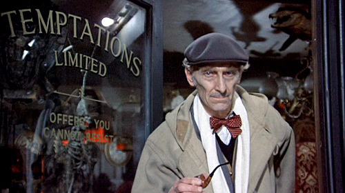 Peter-Cushing-From-Beyond-the-Grave.jpg