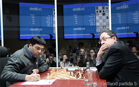 [Anand%2520-%2520Gelfand%25205%255B10%255D.jpg]