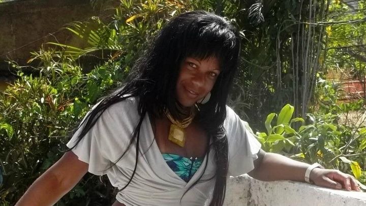 [bela%2520negra%2520%25284%2529%255B2%255D.jpg]