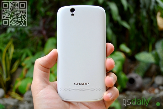 Sharp Aquos Phone SH930W Review Back