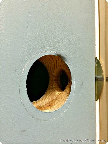 replacing door knobs