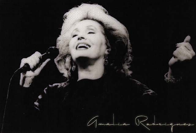 Amalia Rodrigues.jpg