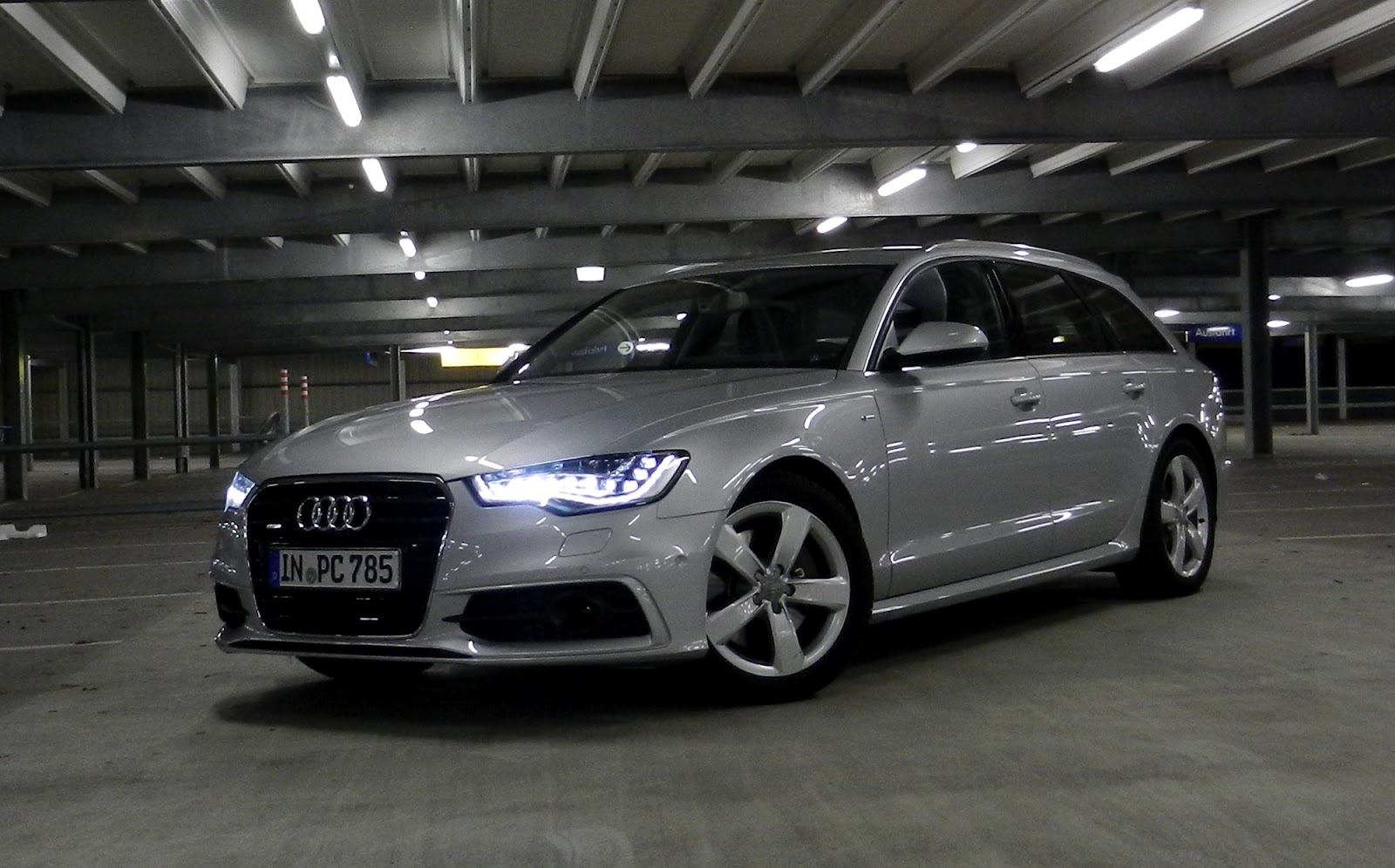 [Audi%2520A6%2520Avant%25203.0%2520TDI%2520%25286%2529%255B2%255D.jpg]