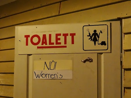 22. Toilet.JPG