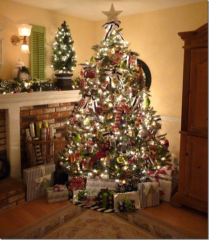 Christmas tree 2011 007 (697x800)