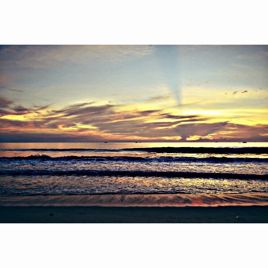 Late post - Sunset at anyer beach #sunset #anyer #beach | LIFES JOURNEY