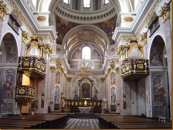 640px-Ljubljana_Cathedral_inside