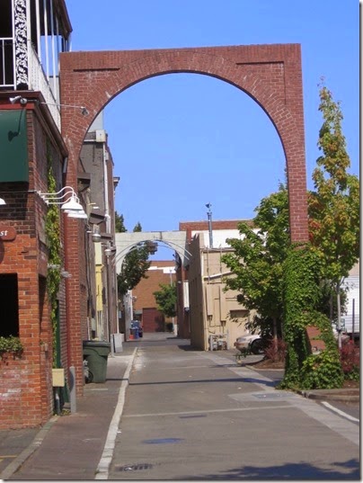 IMG_3175 Alley Arch at Bligh Hotel & Theater Site in Salem, Oregon on September 4, 2006