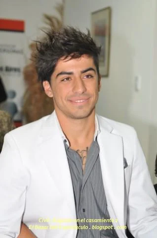 Civil- Augusto en el casamiento 2.JPG