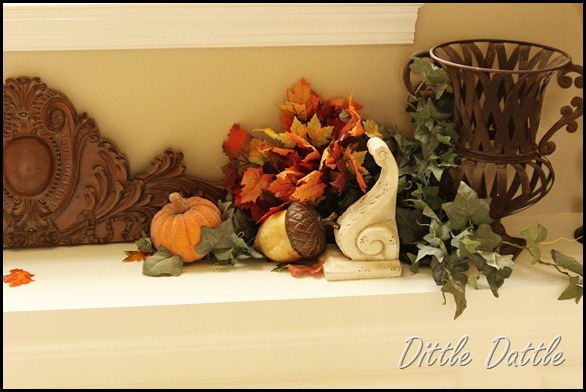 Foyer-shelf-ledge-fall-decorating-decor
