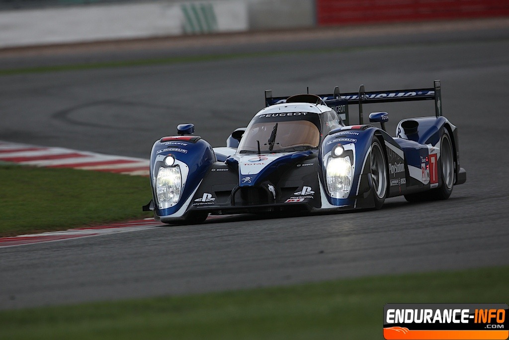 [J5-JulieSueur_silverstone2011_Libres2_07%255B4%255D.jpg]