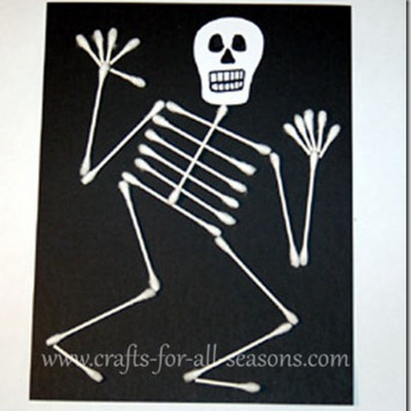 Manualidades Halloween Esqueleto con bastoncillos de orejas