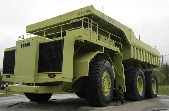 Worlds-Largest-Truck-Terex-Titan-01