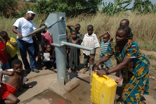 [African-water-pump-537x357%255B2%255D.jpg]