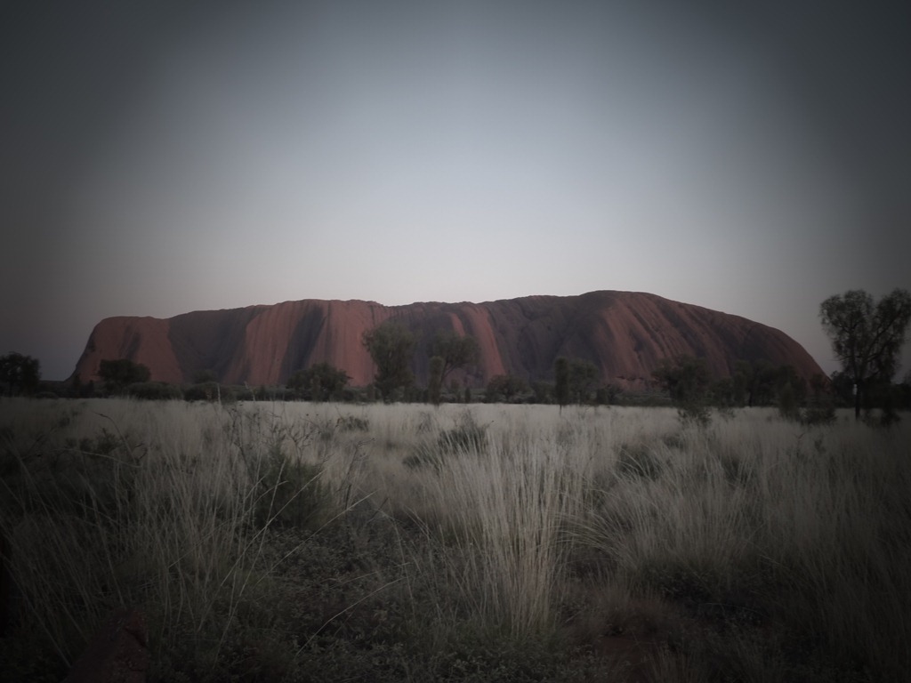 [Australia-Ayres-Rock-Sunrise-13-Octo%255B2%255D.jpg]