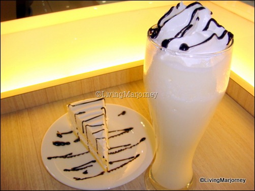 Akiba Cafe Megamall: The Original Yogurt Chiru & Soft Cake 