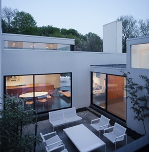 Casa Jigsaw / David Jameson Arquitecto terraza-jardin-Jigsaw-Residence-arquitecto-David-Jameson