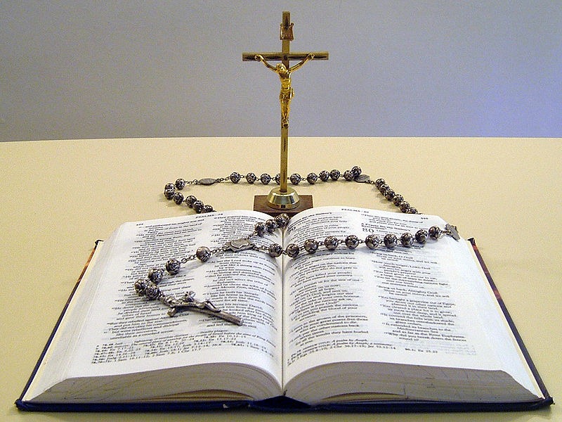 [800px-Thebible33%255B3%255D.jpg]