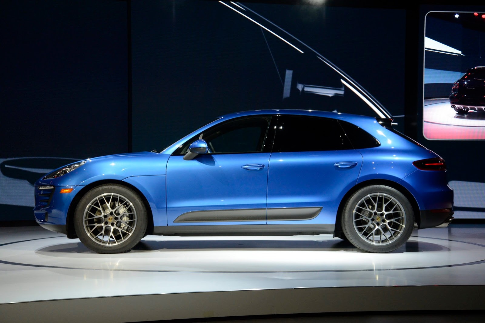 [2013-Los-Angeles-Auto-Show-276%255B2%255D.jpg]