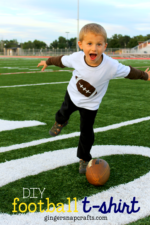 DIY Football T-shirt at GingerSnapCrafts.com #SilhouettePortrait #tutorial #football