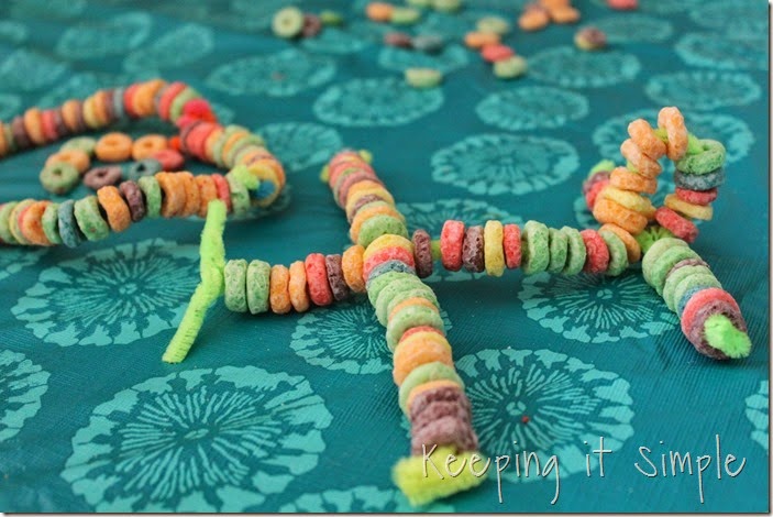 #shop Froot-Loops-planes-and-cars #goodnightsnack #kidscrafts (22)