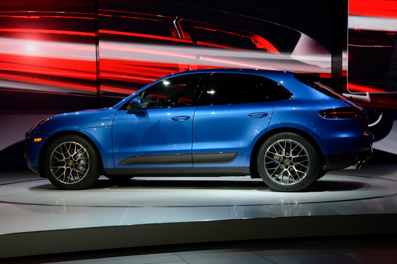 [2013-Los-Angeles-Auto-Show-275%255B2%255D.jpg]