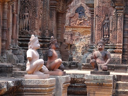 07. Statui khmere - Banteay Srei.JPG