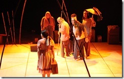 Palco Giratório 2011: foto de encenação da peça Retábulo