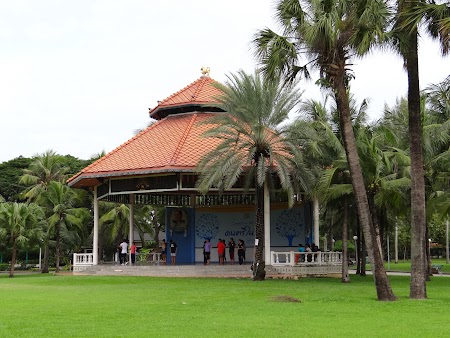 Gratis Bangkok: Parcul Lumbini