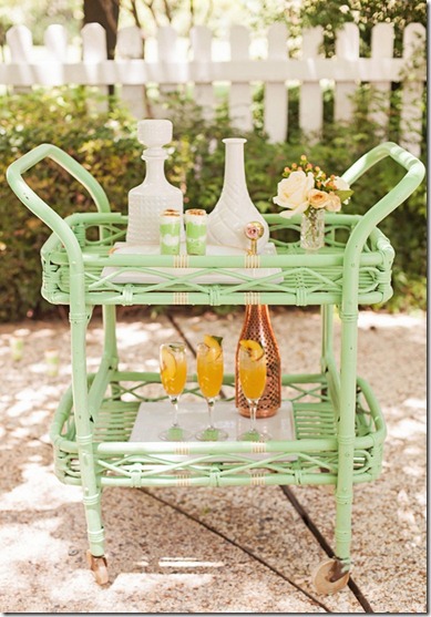 wedding_mint_yellow_decor_decoration_bride_groom_family_colors_color_colorful_style_spring_summer_day_sweet_bar_cart