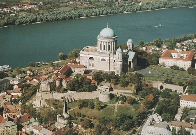 640px-Basilica_of_Esztergom