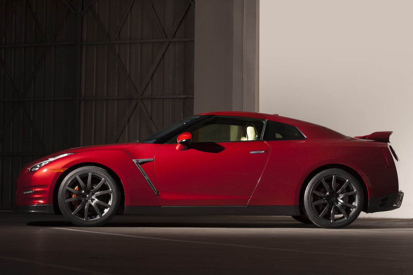 [2015-Nissan-GT-R-3%255B2%255D.jpg]