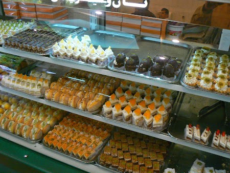 04. Dulciuri Iran.JPG