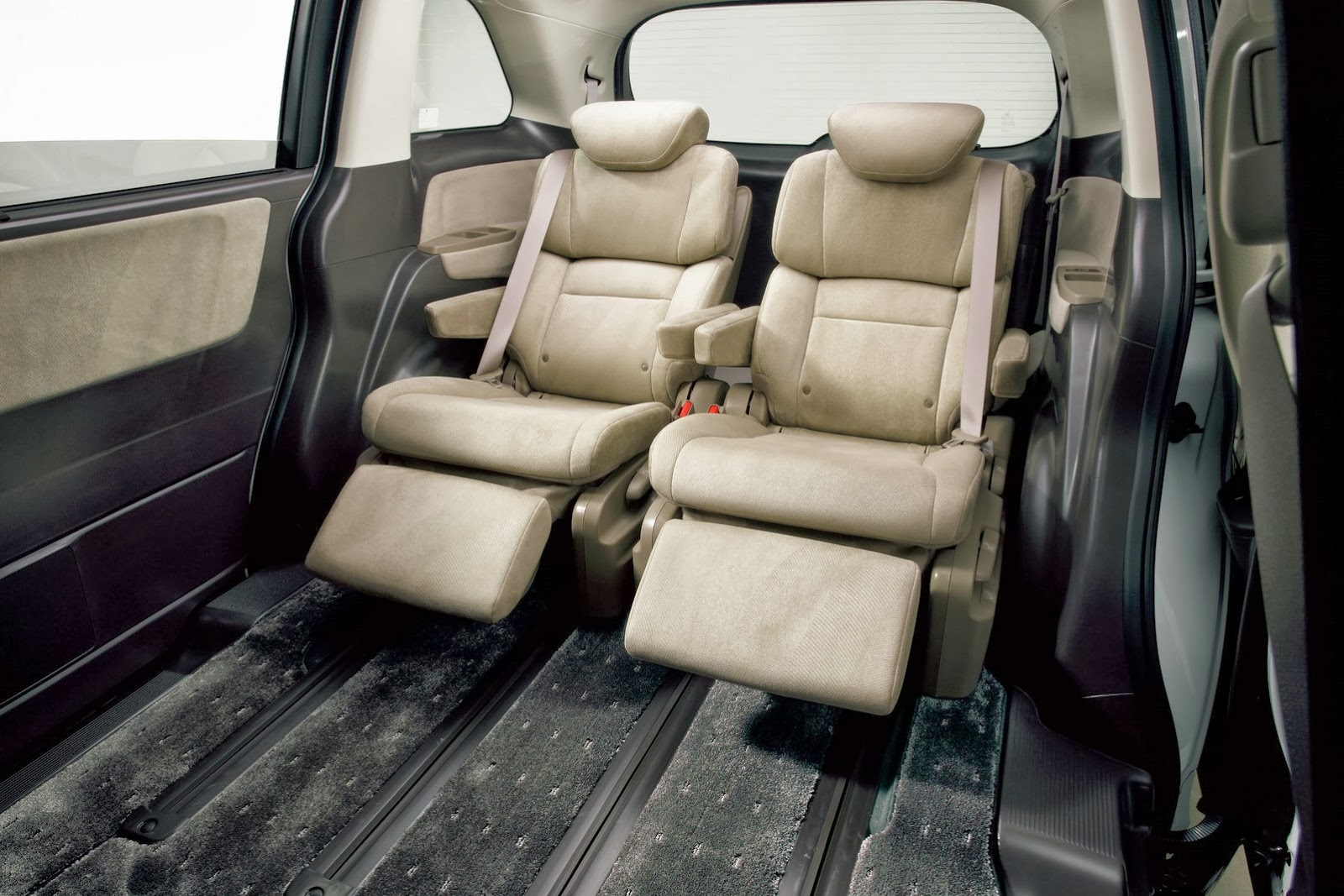 [2014-Honda-Odyssey-JDM-21%255B2%255D.jpg]