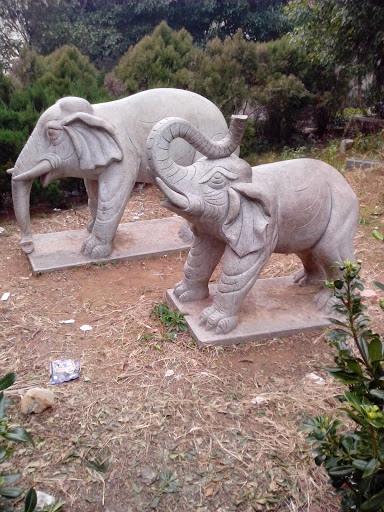 委羽山庄石象
