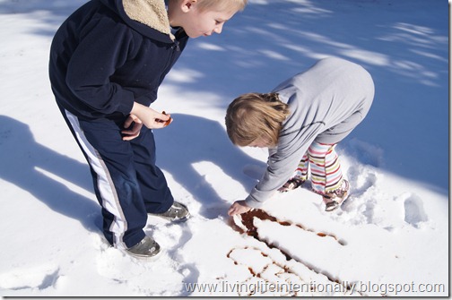 let's have our snack outside! let's have our snack outside!