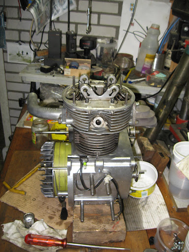 mit Rckwartsgang Samenbouw van een 175 cc Heinkel Kabine motor